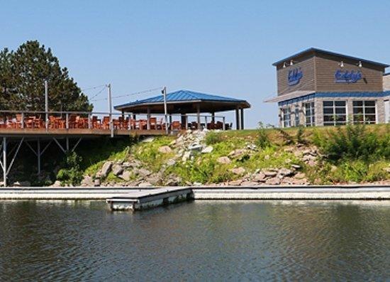 Eddy's Lakeside Bar