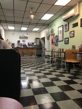 Boomarang Diner