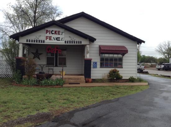 The Pickett Fence Cafe